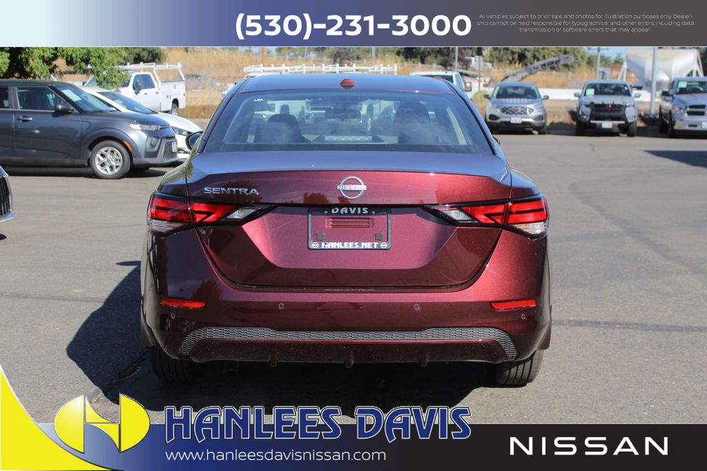2025 Nissan Sentra SV photo 4