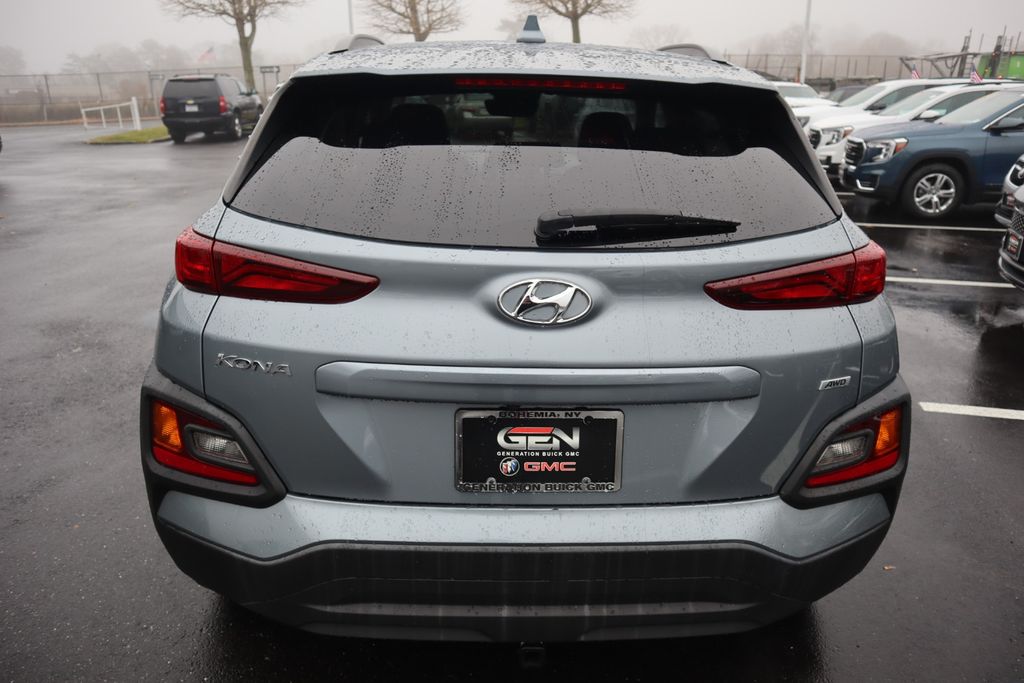 2021 Hyundai Kona SEL Plus photo 3