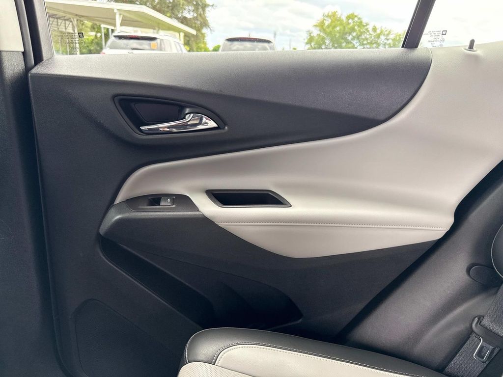 2018 Chevrolet Equinox Premier photo 15