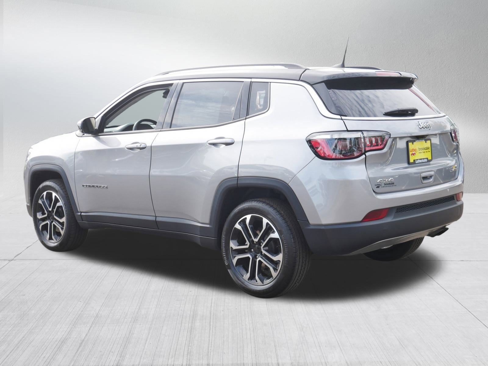 2022 Jeep Compass Limited photo 2