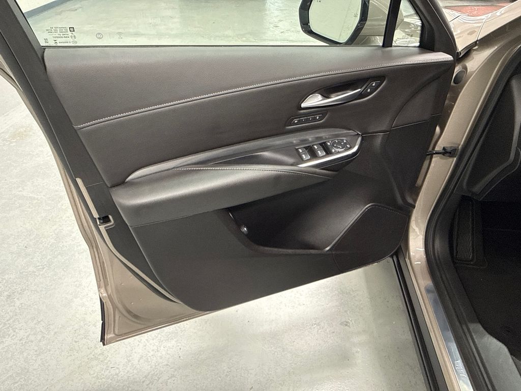 2025 Cadillac XT4 Premium Luxury photo 11