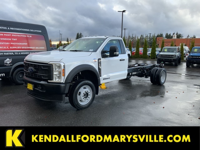 2024 Ford F-450 Super Duty Chassis Cab XL's photo