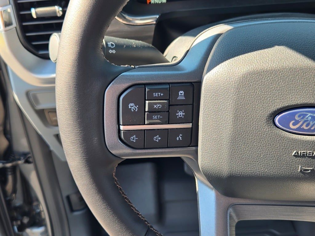 2025 Ford F-150 Lariat photo 31