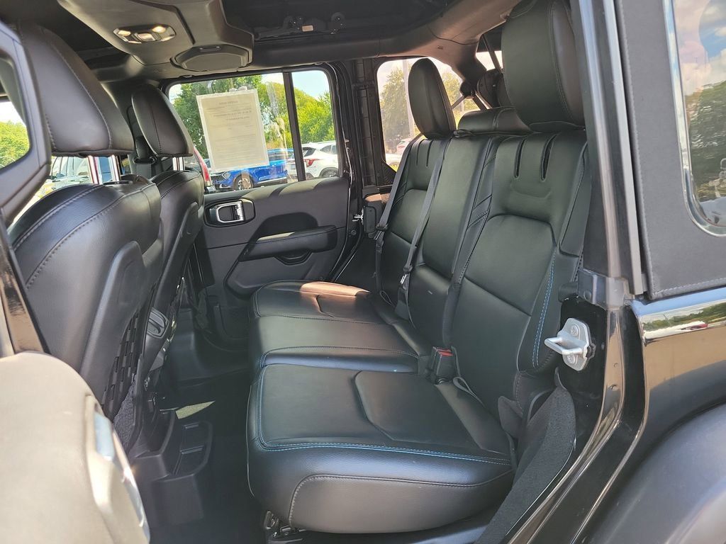 2022 Jeep Wrangler Unlimited Rubicon 4xe photo 21