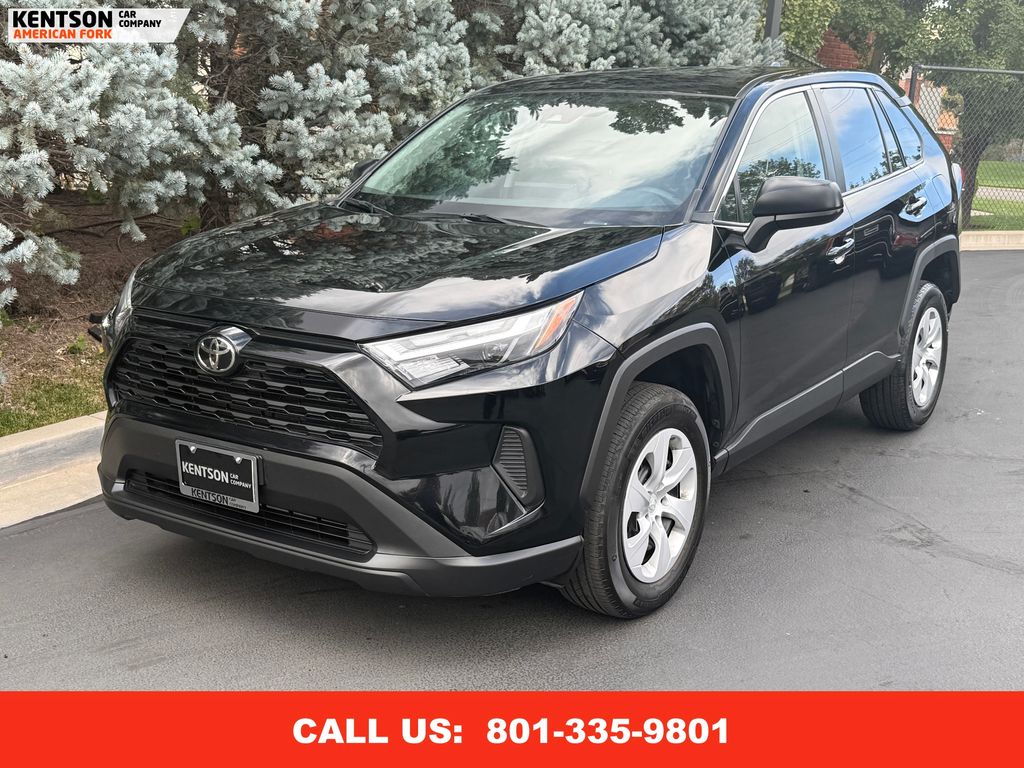 2024 Toyota RAV4 LE photo 3