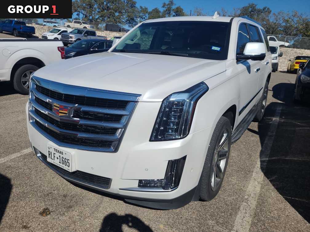 2018 Cadillac Escalade Luxury's photo