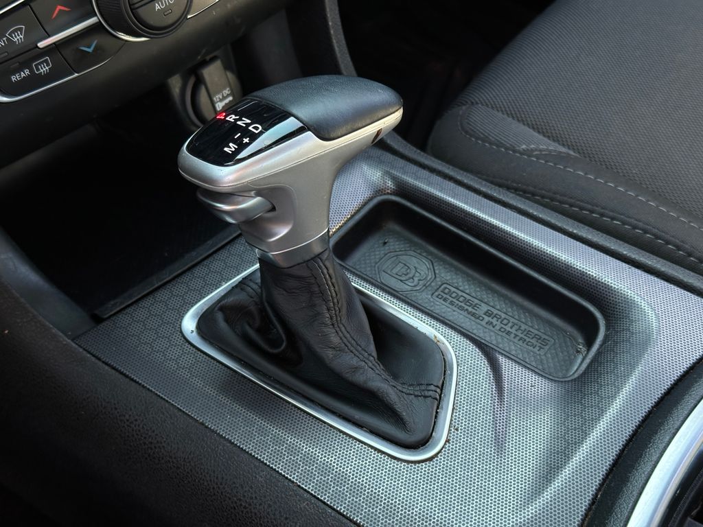 2018 Dodge Charger SXT Plus photo 23