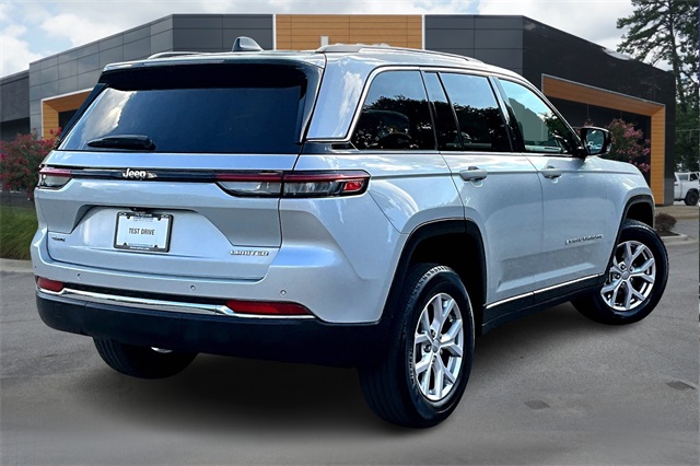 2022 Jeep Grand Cherokee Limited photo 6