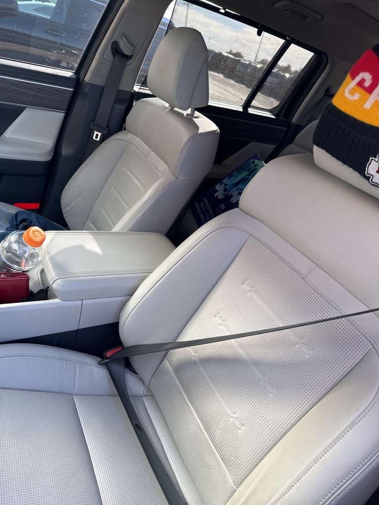 2024 Hyundai Santa Fe Limited photo 3