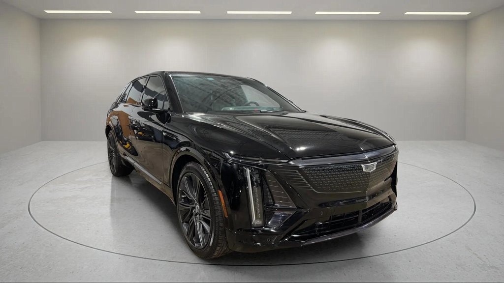 2024 Cadillac Lyriq Sport photo 3