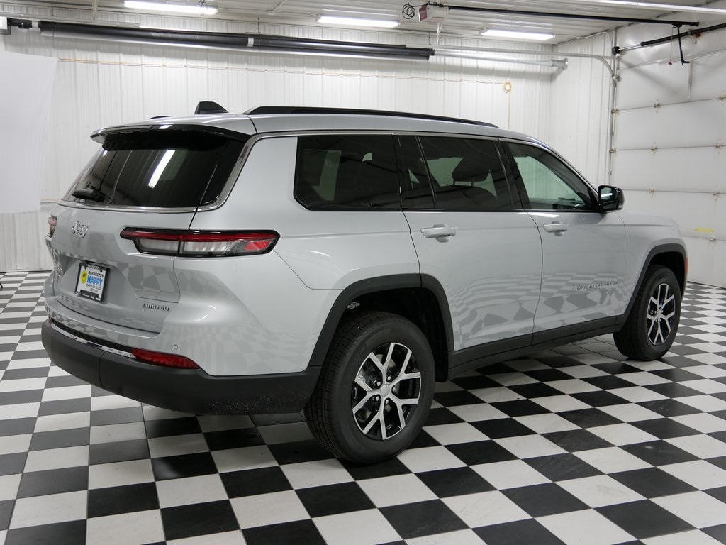 2025 Jeep Grand Cherokee Limited photo 2