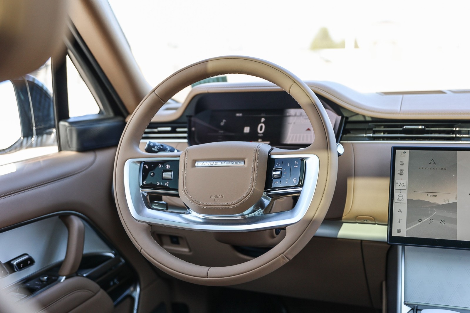 2025 Land Rover Range Rover SV photo 14