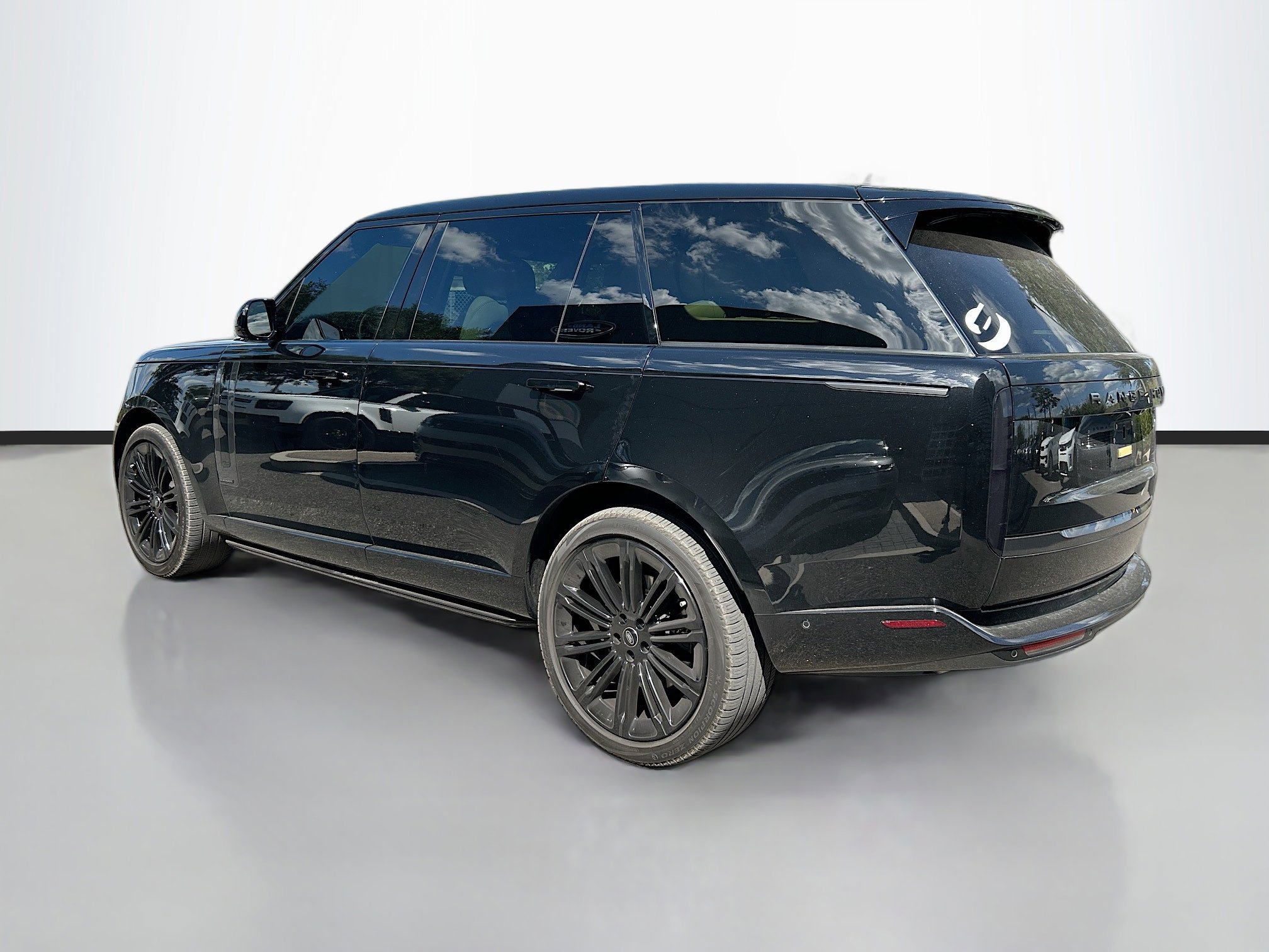 2024 Land Rover Range Rover Autobiography photo 3