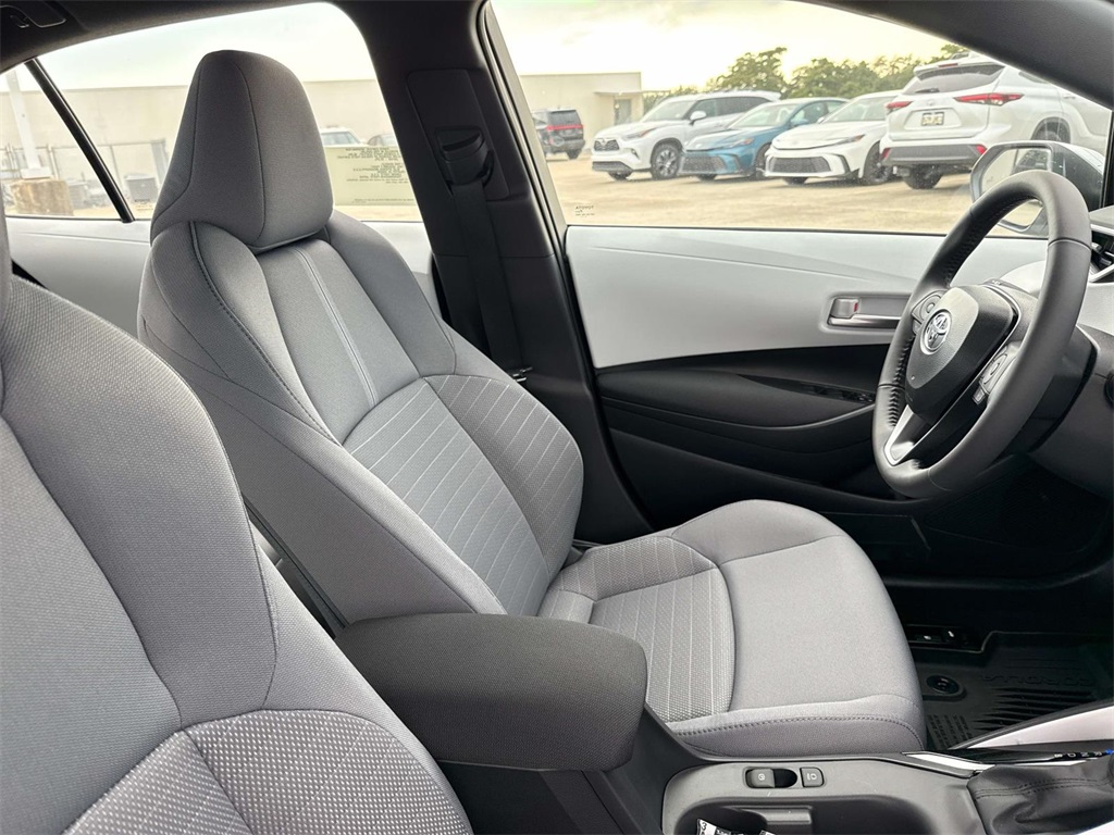 2026 Toyota Corolla SE photo 8