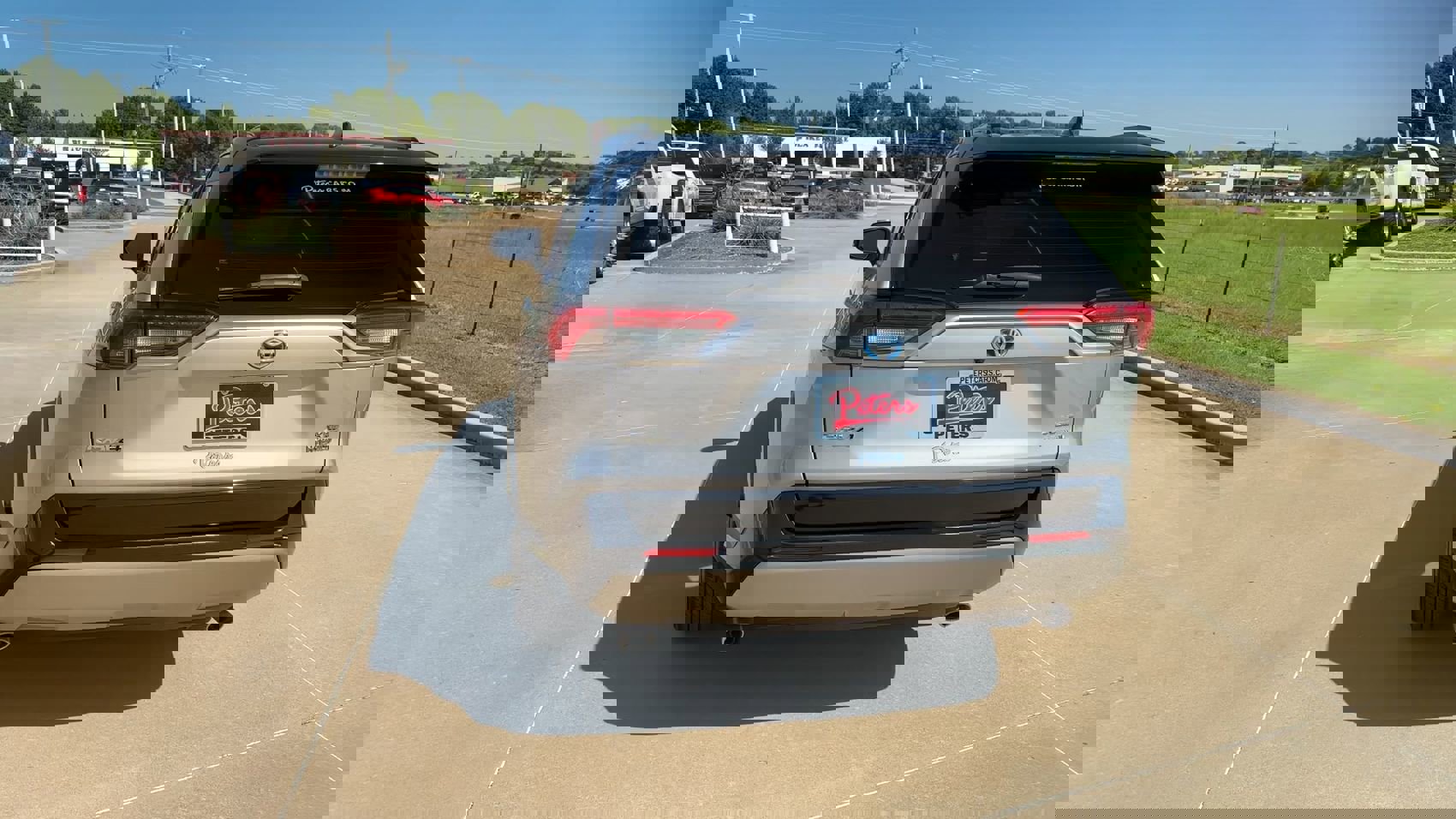 2022 Toyota RAV4 Hybrid XSE photo 7