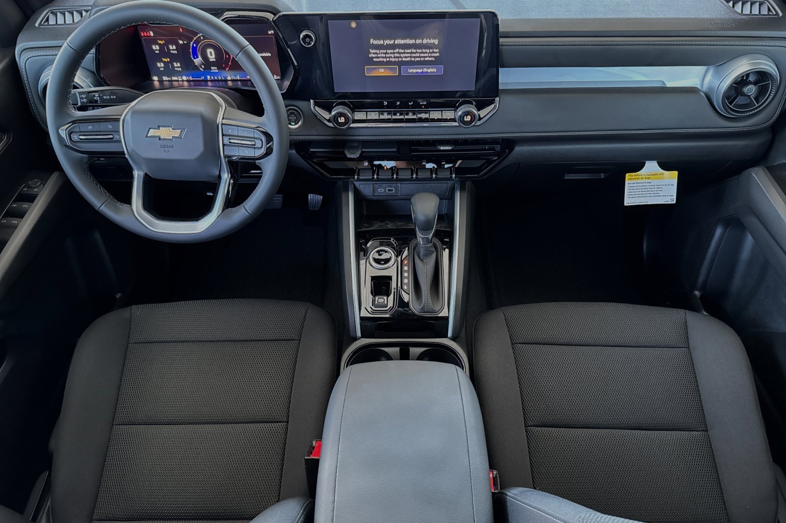2024 Chevrolet Colorado LT photo 10