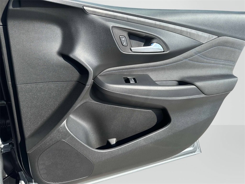 2025 Buick Envista ST photo 15