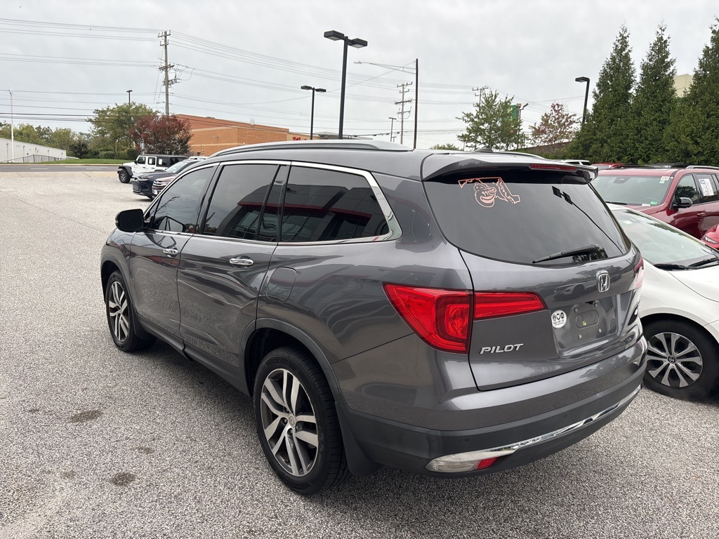 2016 Honda Pilot Elite photo 4