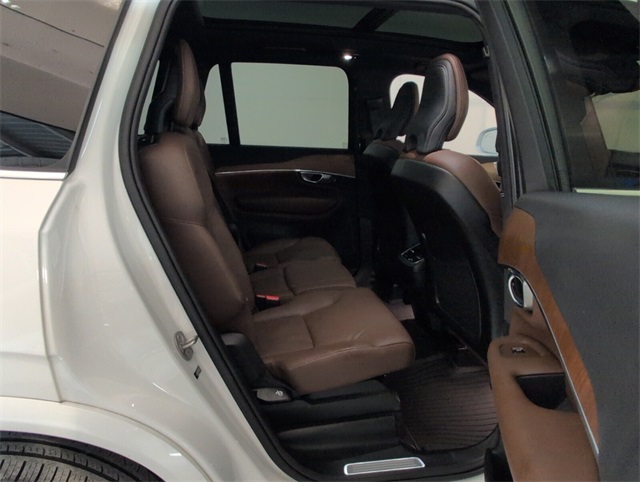 2024 Volvo XC90 Plus photo 13