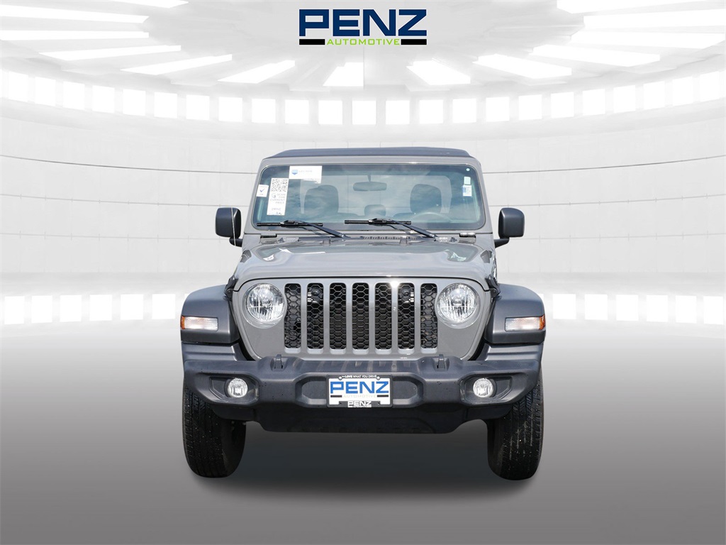 Used 2022 Jeep Gladiator Sport with VIN 1C6HJTAG9NL111463 for sale in Rochester, Minnesota
