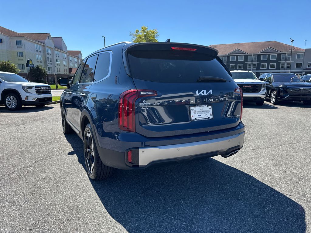 2025 Kia Telluride S photo 5