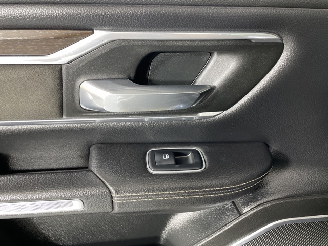 2022 Ram 1500 Laramie photo 32