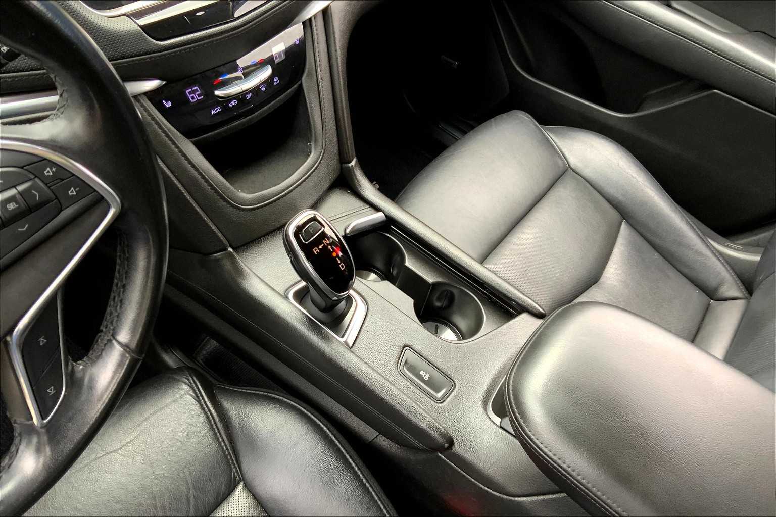 2019 Cadillac XT5 Luxury photo 15