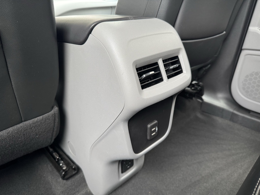 2024 Gmc Terrain SLT photo 14