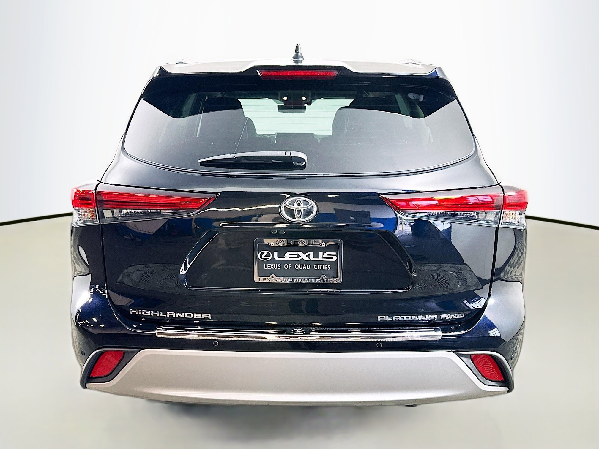 2020 Toyota Highlander Platinum photo 3