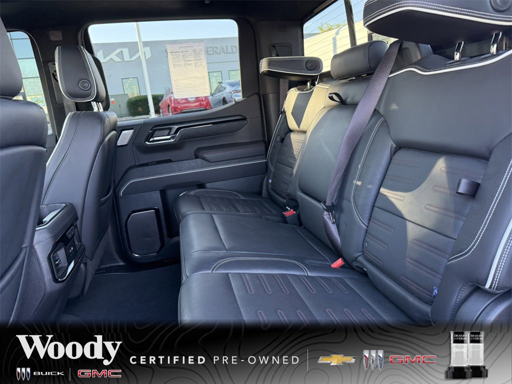 2024 GMC SIERRA - Image 32