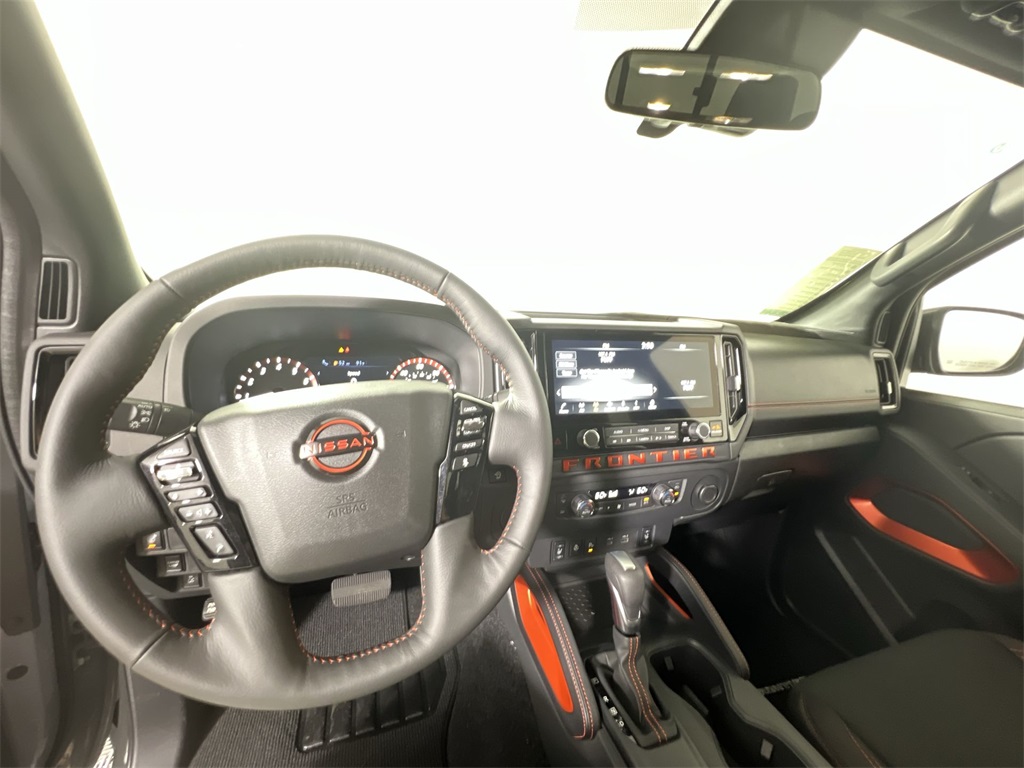 2026 Nissan Frontier PRO-X photo 11