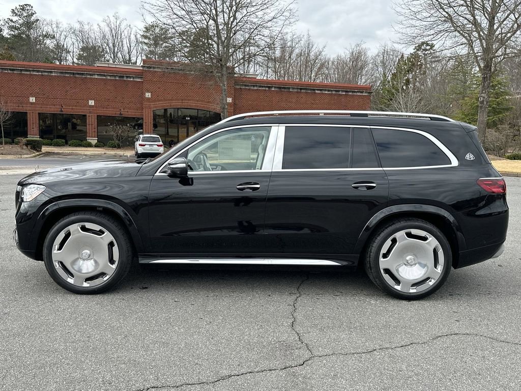 2025 Mercedes Benz GLS Maybach 600 4MATIC photo 5