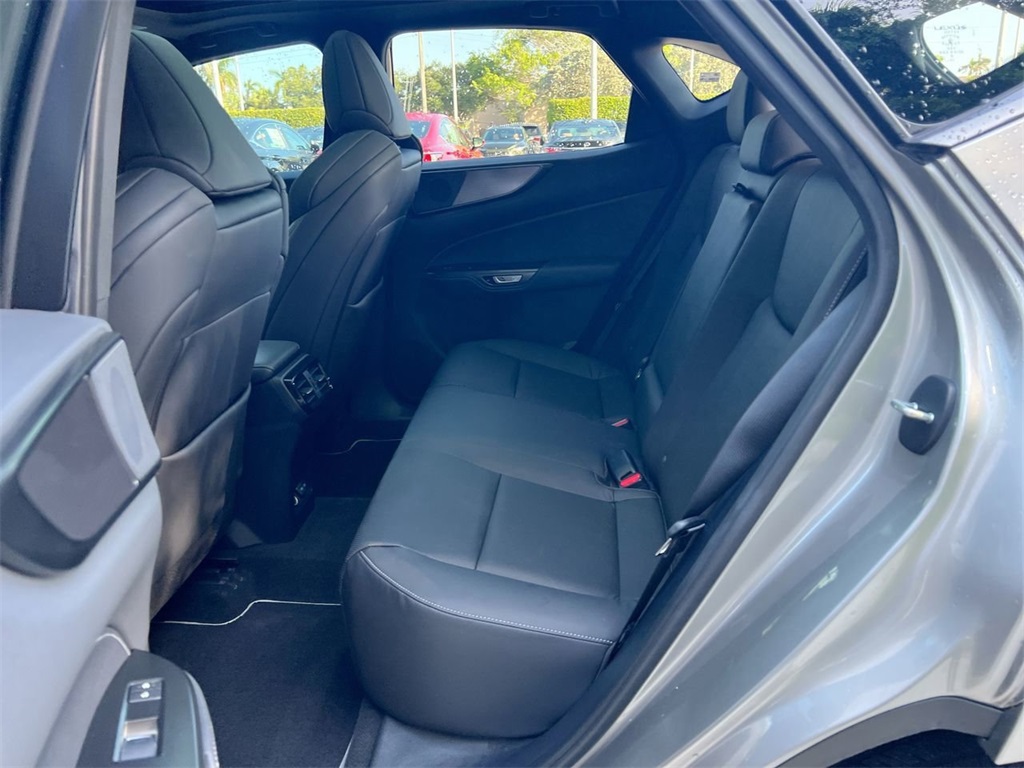 2023 Lexus NX 350 F SPORT Handling photo 18