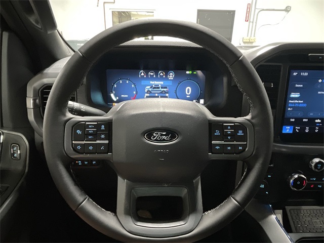 2025 Ford F-150 XLT photo 13