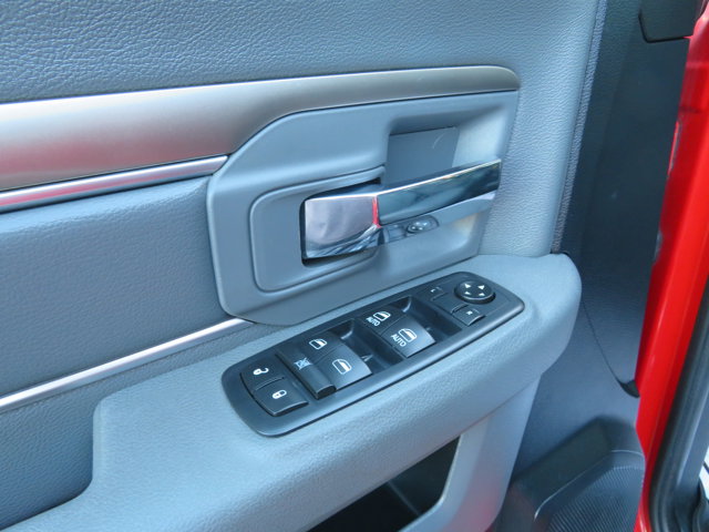 2016 Ram 1500 SLT photo 20