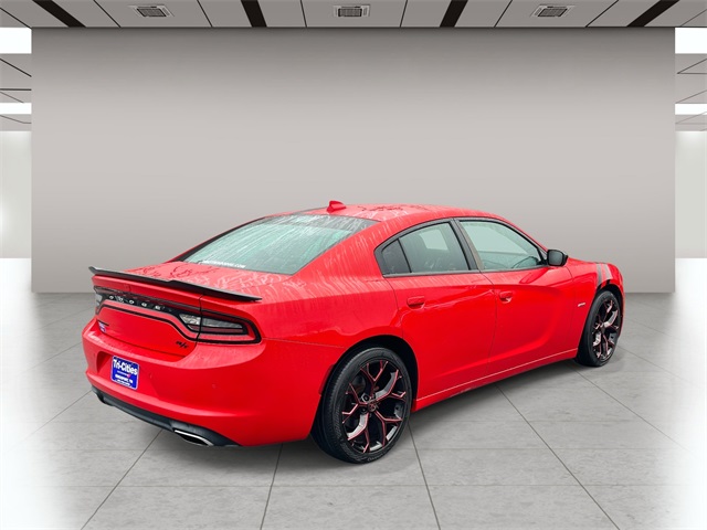 2018 Dodge Charger R/T photo 3