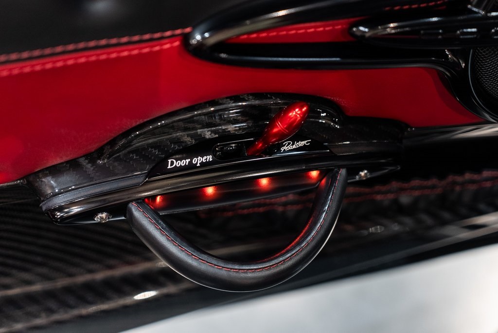 2017 Pagani Huayra photo 30