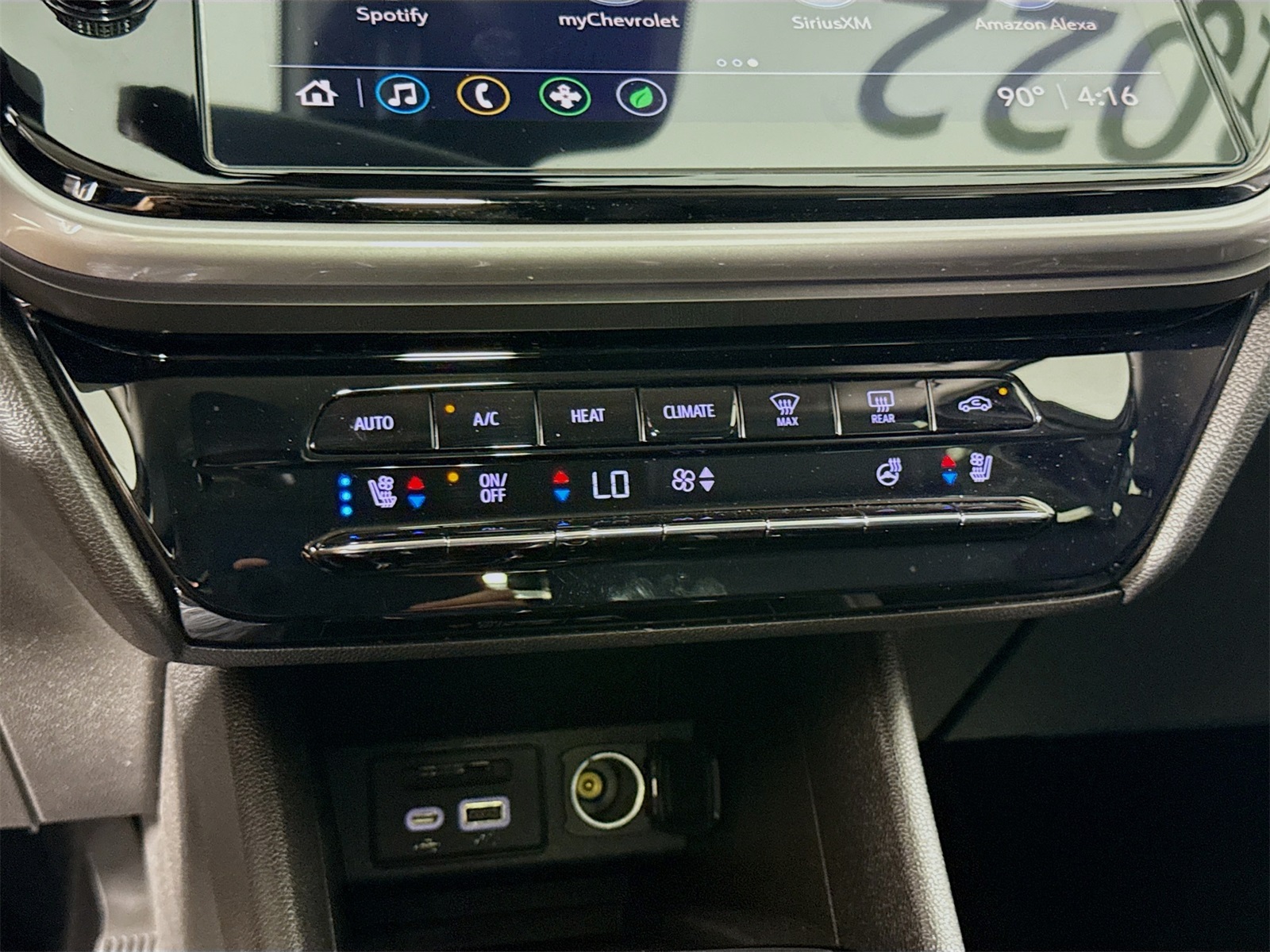 2022 Chevrolet Bolt EUV photo 14