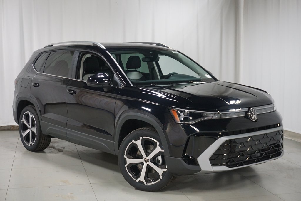 2025 Volkswagen Taos SEL photo 2