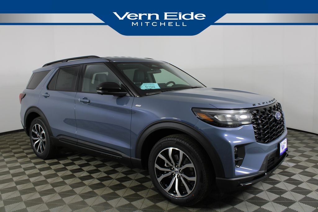 2026 Ford Explorer ST-LINE's photo