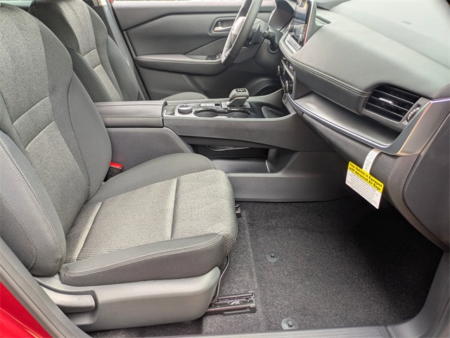 2025 Nissan Rogue SV photo 29