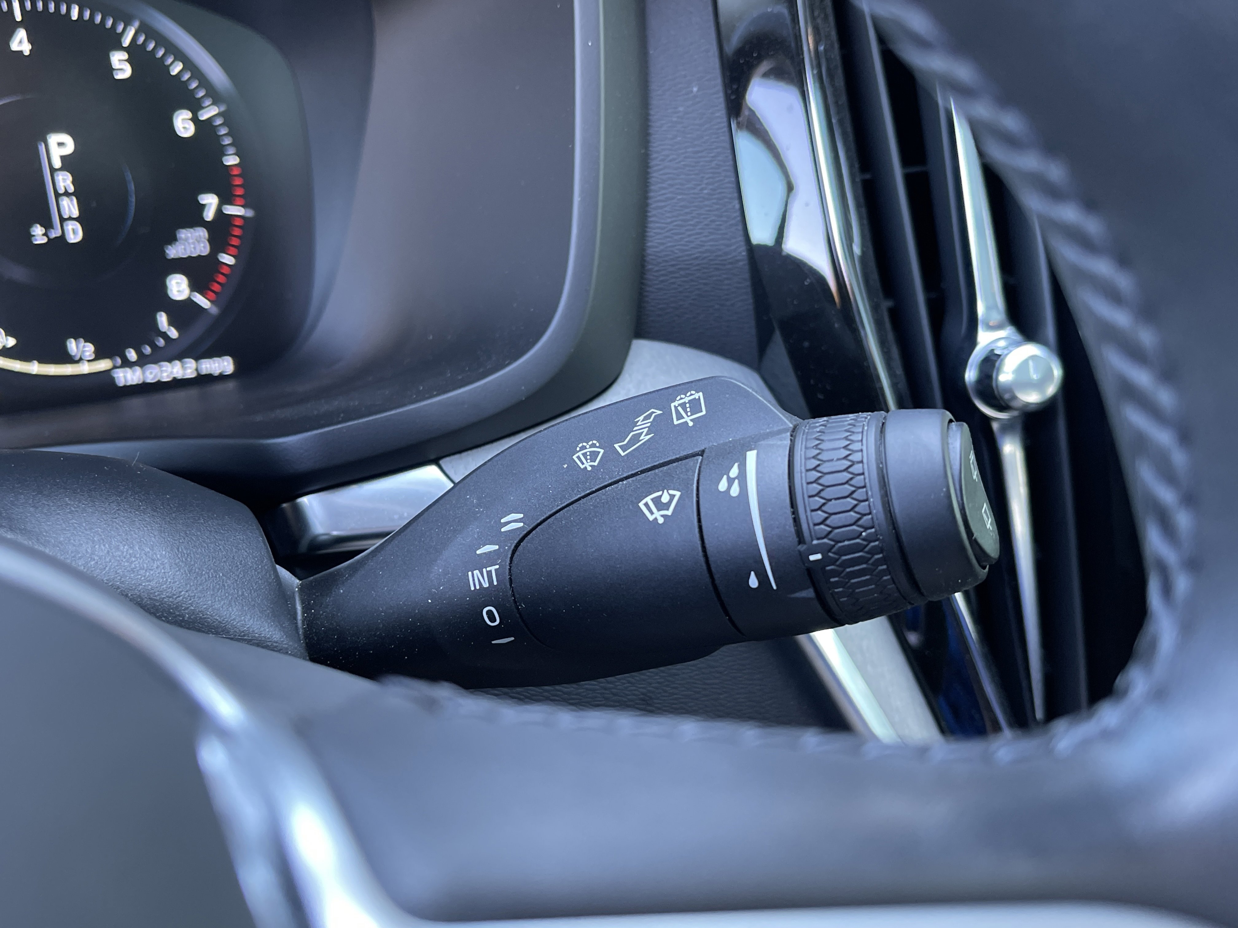 2022 Volvo V60 Cross Country T5 AWD photo 3