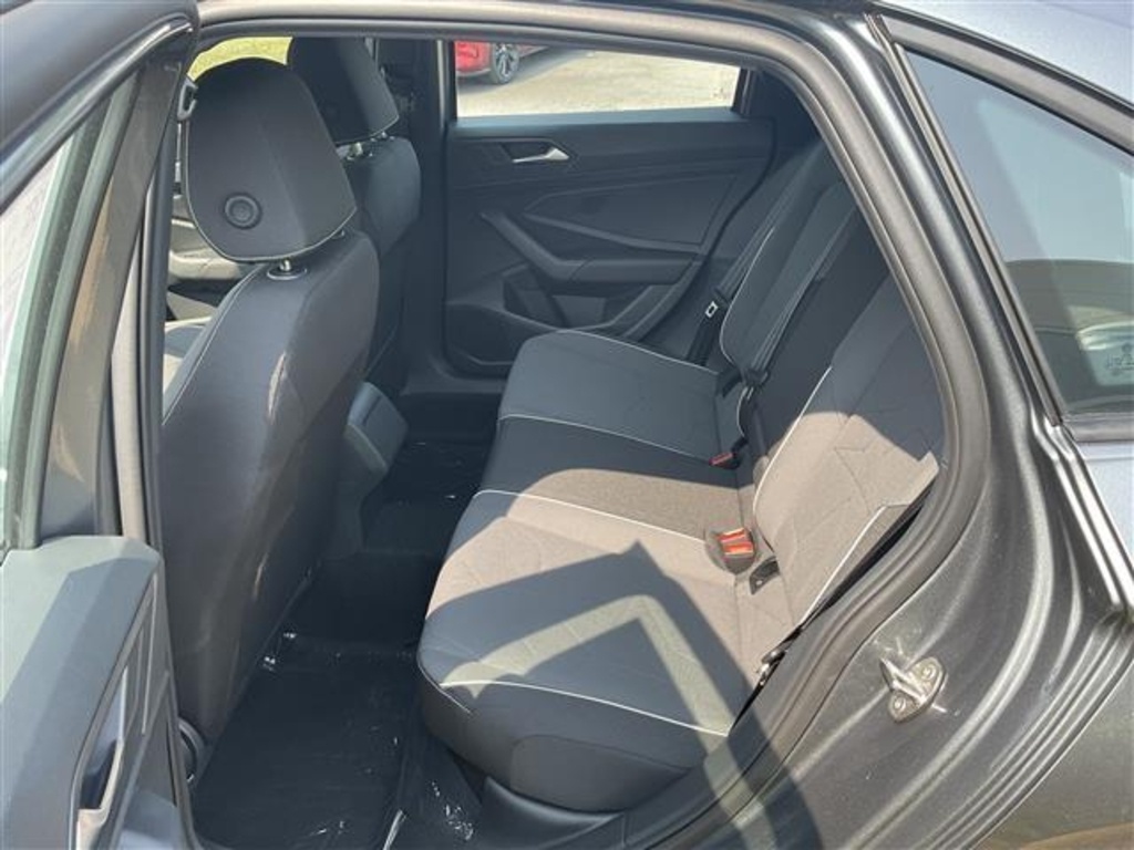 2025 Volkswagen Jetta 1.5T Sport photo 6