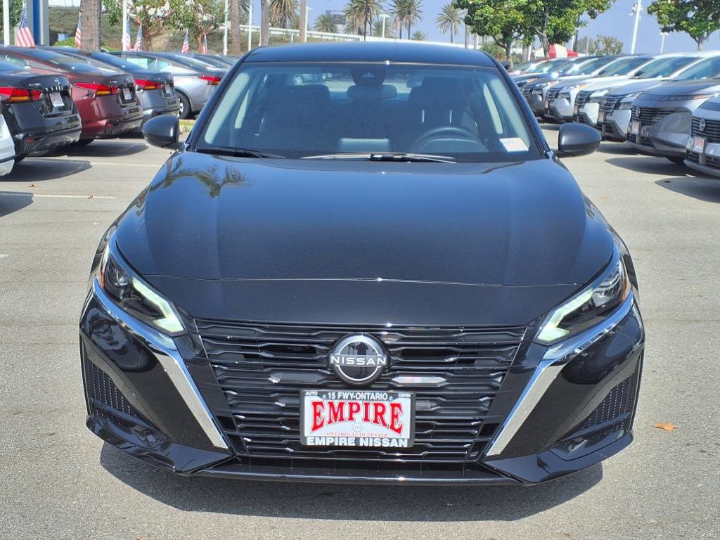 2025 Nissan Altima S photo 2