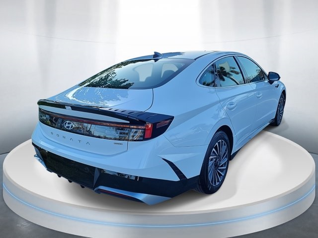 2025 Hyundai Sonata Hybrid SEL photo 4