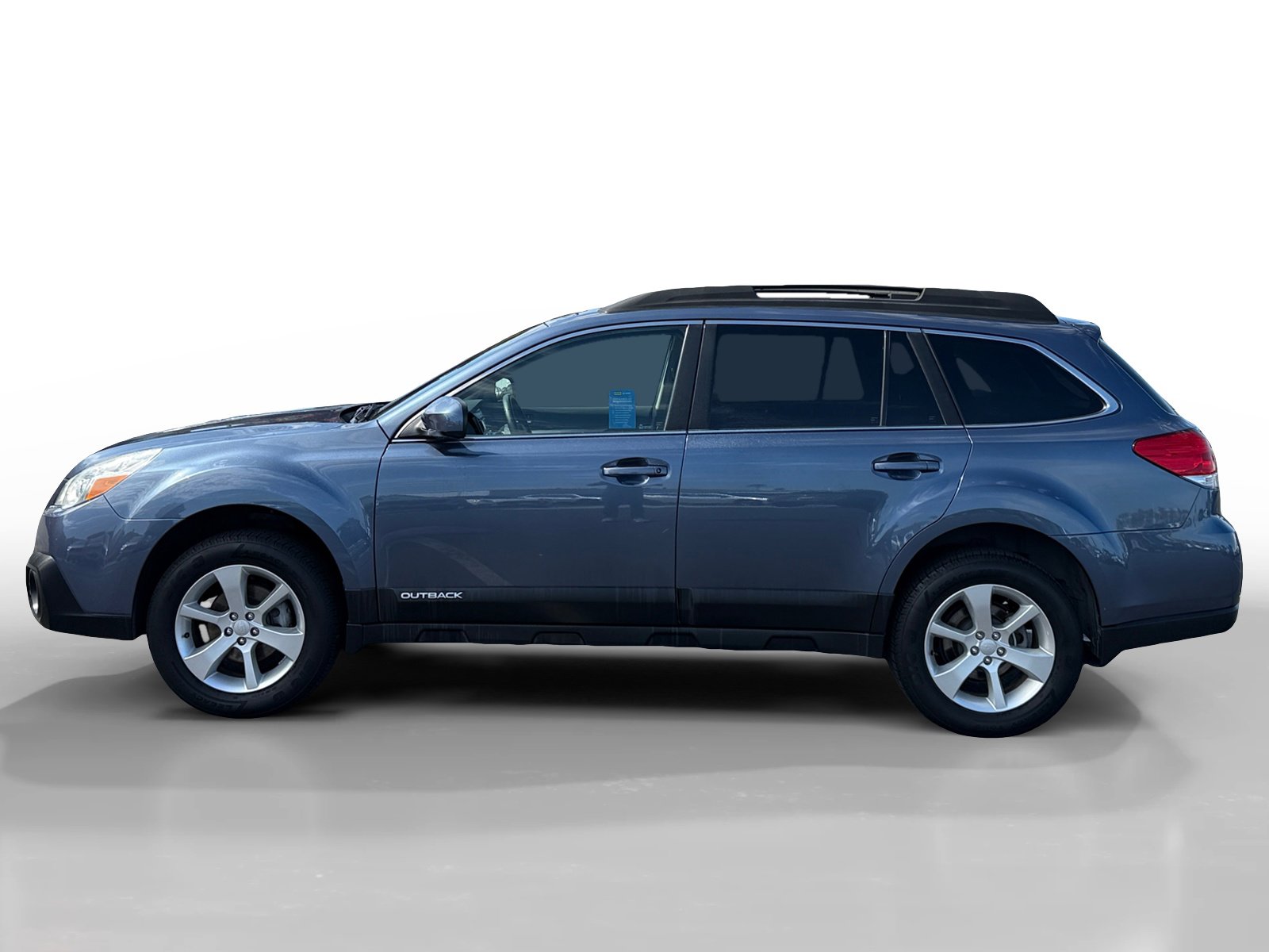 2013 Subaru Outback 2.5i Premium photo 2