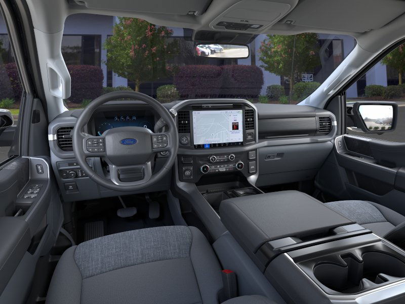 2025 Ford F-150 XLT photo 7