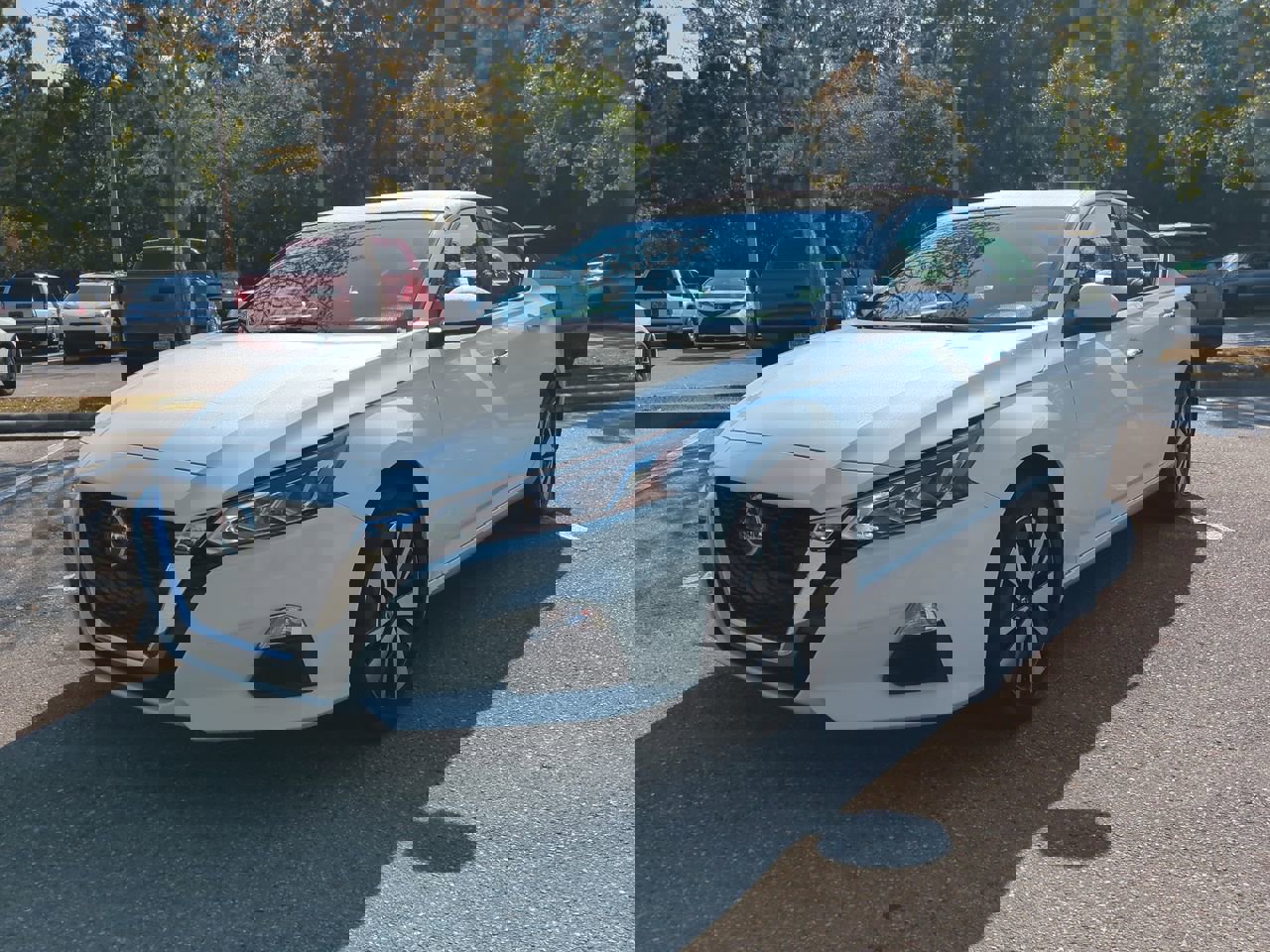 2021 Nissan Altima 2.5 SV photo 2