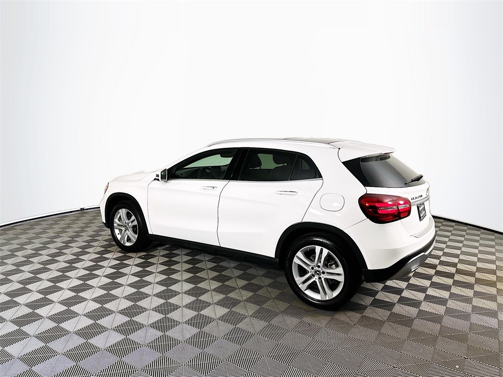 2019 Mercedes Benz GLA 250 4MATIC photo 4