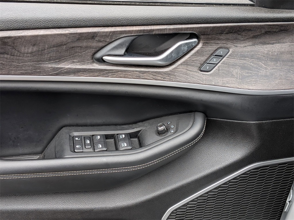 2022 Jeep Grand Cherokee Limited photo 11